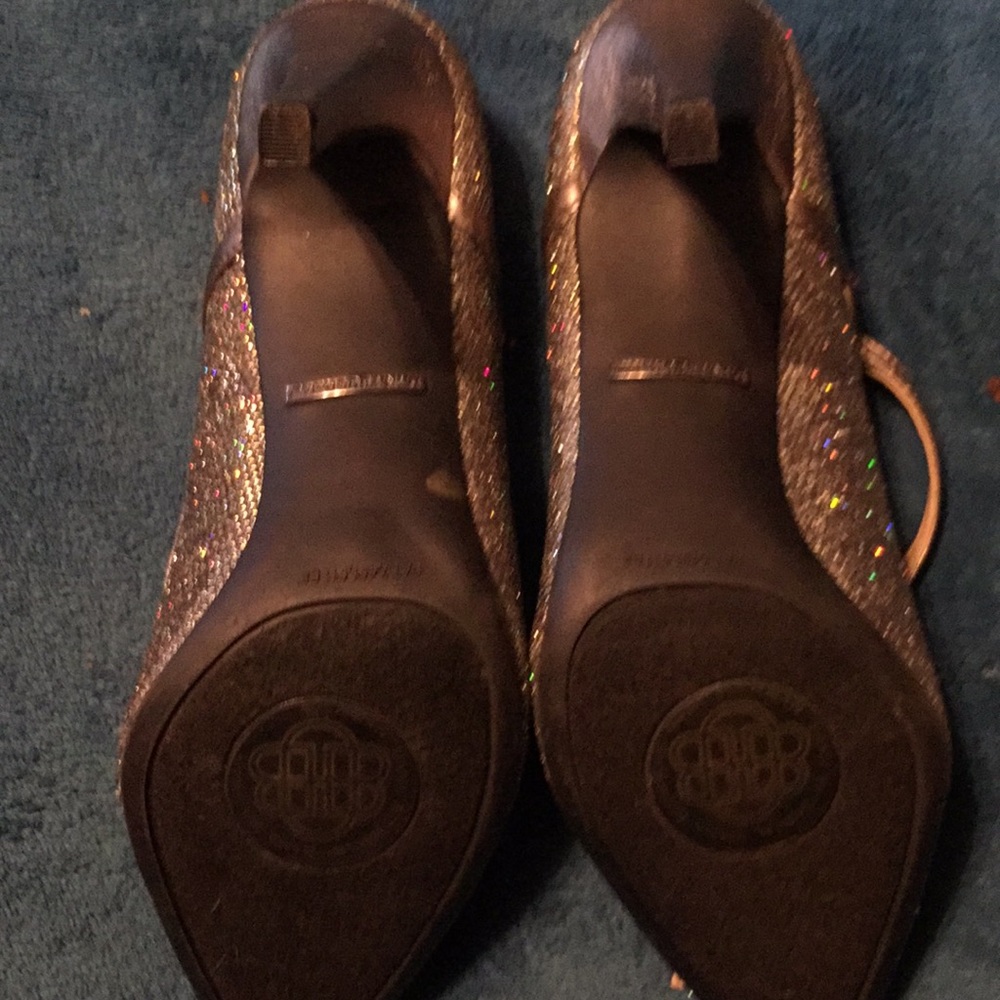 Heels - Picture 3 of 4